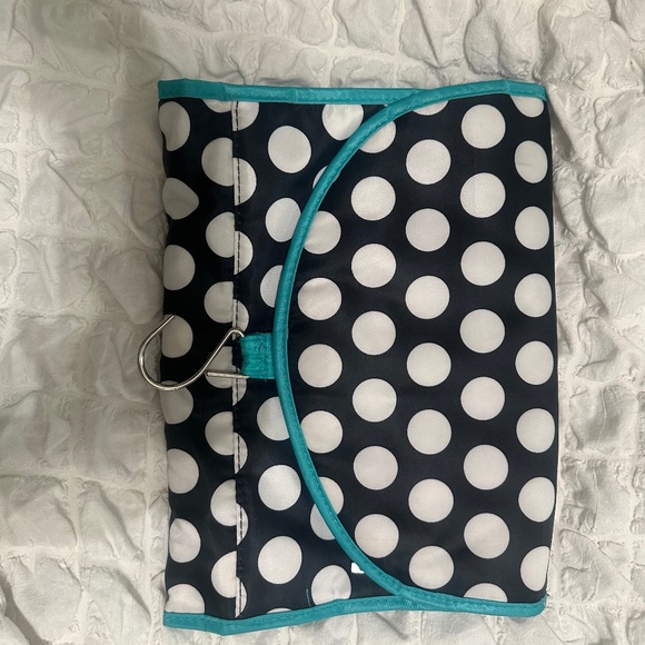 Hanging makeup/skincare travel organizer - Picture 1 of 2